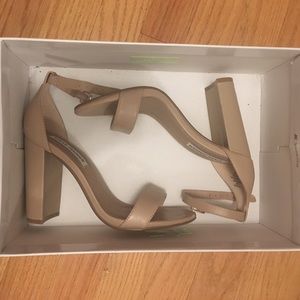 Steve Madden nude block heels 6.5
